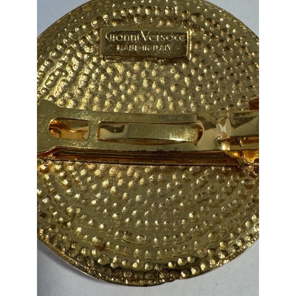 Gianni Versace Golden Plate Shield Shape Sea Shell Border Hair Clip - Picture 6 of 8